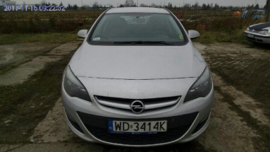 Купить Opel Astra, 1.6, 2015 года с пробегом, цена 568857 руб., id 18069
