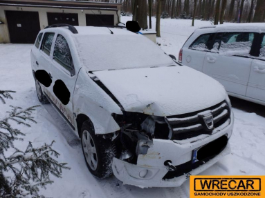 Купить Dacia Logan, 1.1, 2015 года с пробегом, цена 1592 руб., id 18164