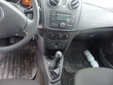Купить Dacia Logan, 1.1, 2015 года с пробегом, цена 1592 руб., id 18164