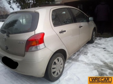 Купить Toyota Yaris, 1.0, 2009 года с пробегом, цена 3183 руб., id 18178