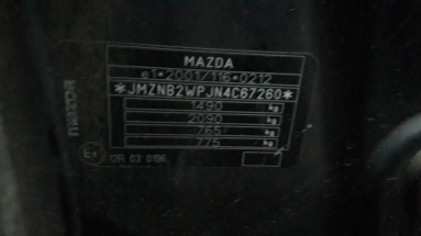 Купить Mazda 2, 1.2, 2004 года с пробегом, цена 1592 руб., id 18179