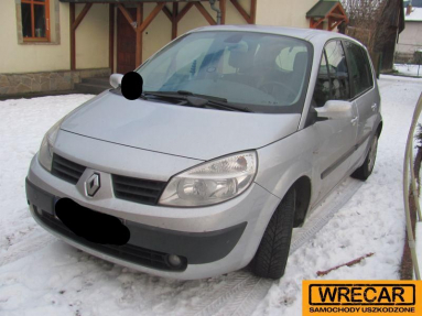 Купить Renault Scenic, 1.6, 2005 года с пробегом, цена 1592 руб., id 18180