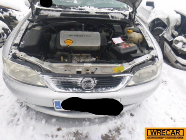 Купить Opel Vectra, 1.6, 2000 года с пробегом, цена 1592 руб., id 18212