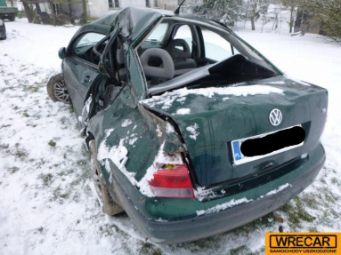 Купить Volkswagen Bora, 1.6, 2000 года с пробегом, цена 1592 руб., id 18252