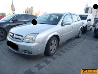 Купить Opel Signum, 2.2, 2003 года с пробегом, цена 17785 руб., id 18268