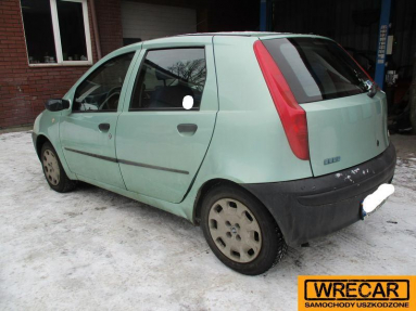 Купить Fiat Punto, 1.2, 2001 года с пробегом, цена 1592 руб., id 18286