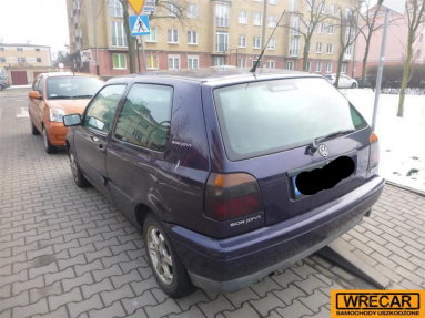 Купить Volkswagen Golf, 1.8, 1996 года с пробегом, цена 6436 руб., id 18363