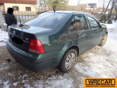 Купить Volkswagen Bora, 1.9, 2000 года с пробегом, цена 1592 руб., id 18374