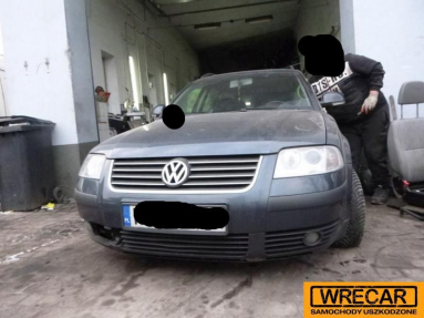 Купить Volkswagen Passat, 1.9, 2004 года с пробегом, цена 45329 руб., id 18377