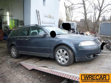 Купить Volkswagen Passat, 1.9, 2004 года с пробегом, цена 45329 руб., id 18377