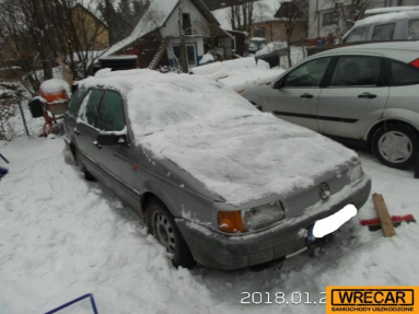 Купить Volkswagen Passat, 1.9, 1991 года с пробегом, цена 1592 руб., id 18380