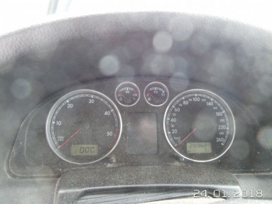 Купить Volkswagen Passat, 1.9, 2002 года с пробегом, цена 1592 руб., id 18383