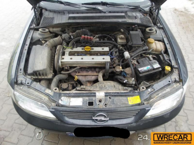 Купить Opel Vectra, 1.8, 1995 года с пробегом, цена 1592 руб., id 18387