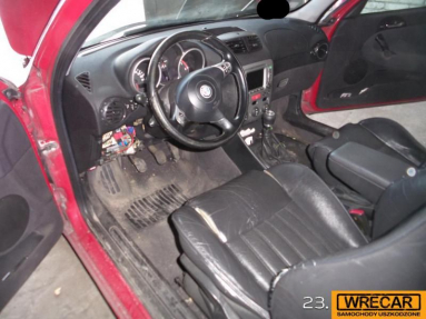 Купить Alfa Romeo 147, 1.9, 2002 года с пробегом, цена 1592 руб., id 18402