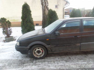 Купить Volkswagen Passat, 1.8, 1991 года с пробегом, цена 1592 руб., id 18410