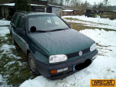 Купить Volkswagen Golf, 1.9, 1994 года с пробегом, цена 1592 руб., id 18443