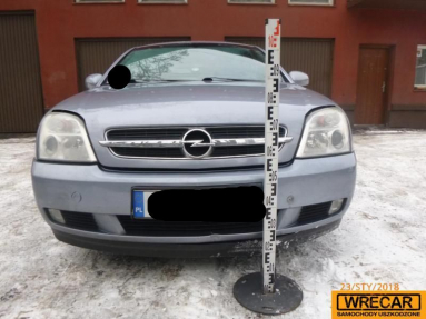 Купить Opel Vectra, 2.2, 2003 года с пробегом, цена 56678 руб., id 18458
