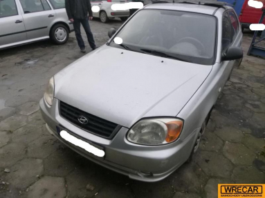 Купить Hyundai Accent, 1.5, 2003 года с пробегом, цена 6436 руб., id 18493