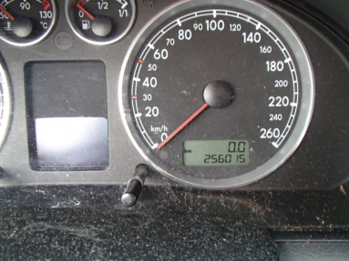 Купить Volkswagen Passat, 1.9, 2003 года с пробегом, цена 3253 руб., id 18534
