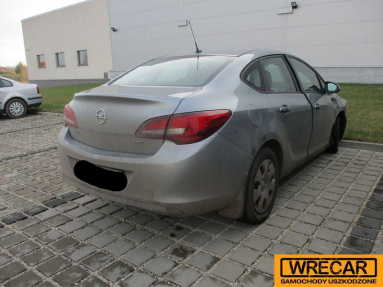 Купить Opel Astra, 1.7, 2013 года с пробегом, цена 233356 руб., id 18581