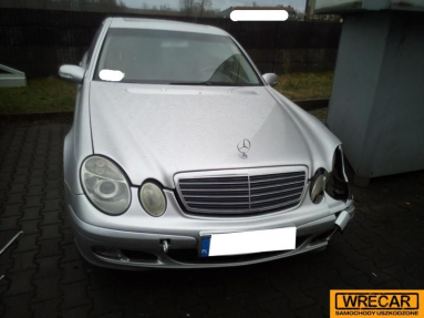 Купить Mercedes-Benz E 220 CDI E 220 CDI, 2.1, 2002 года с пробегом, цена 48581 руб., id 18599