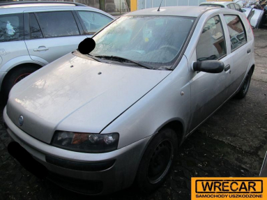 Купить Fiat Punto, 1.2, 2002 года с пробегом, цена 6436 руб., id 18603