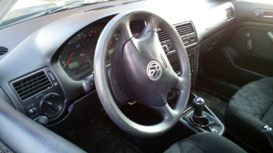Купить Volkswagen Bora, 1.9, 2000 года с пробегом, цена 3253 руб., id 18620