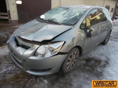 Купить Toyota Auris, 1.4, 2009 года с пробегом, цена 37232 руб., id 18623