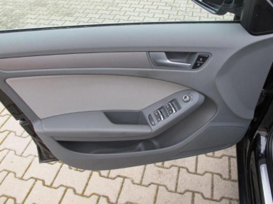Купить Audi A4, 2.0, 2012 года с пробегом, цена 717645 руб., id 18686