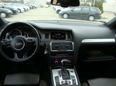 Купить Audi Q7, 3.0, 2014 года с пробегом, цена 2140203 руб., id 18695