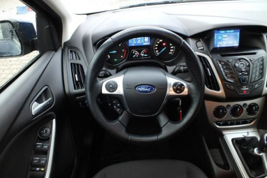 Купить Ford Focus, 1.6, 2014 года с пробегом, цена 356539 руб., id 18696