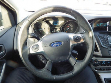Купить Ford Focus, 1.0, 2013 года с пробегом, цена 380830 руб., id 18697