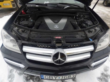 Купить Mercedes-Benz GL-Klasse GL CDI MR`10, 4.0, 2010 года с пробегом, цена 1296606 руб., id 18754