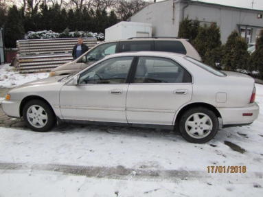 Купить Honda Accord, 2.7, 1996 года с пробегом, цена 55086 руб., id 18770