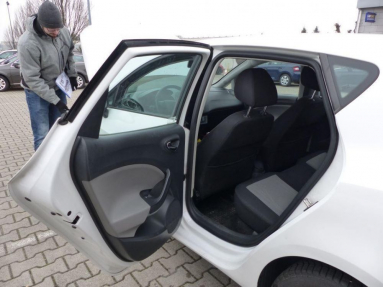 Купить SEAT Ibiza, 1.2, 2014 года с пробегом, цена 447265 руб., id 18793