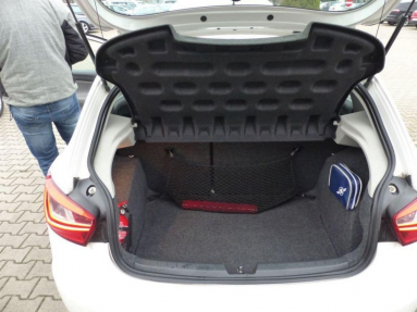 Купить SEAT Ibiza, 1.2, 2014 года с пробегом, цена 468373 руб., id 18798