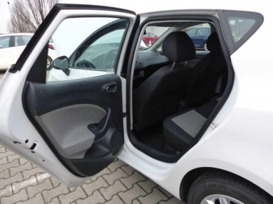 Купить SEAT Ibiza, 1.2, 2014 года с пробегом, цена 457023 руб., id 18800