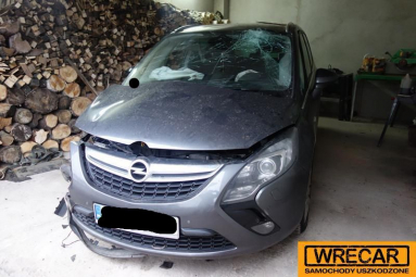 Купить Opel Zafira, 2.0, 2012 года с пробегом, цена 111764 руб., id 18884