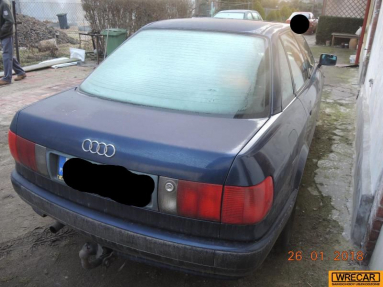 Купить Audi 80, 2.0, 1993 года с пробегом, цена 1592 руб., id 18890