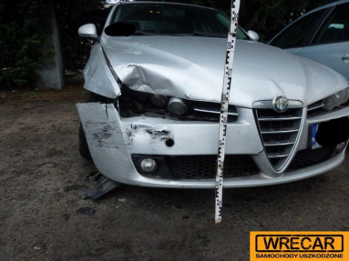 Купить Alfa Romeo 159, 1.9, 2006 года с пробегом, цена 17785 руб., id 18957