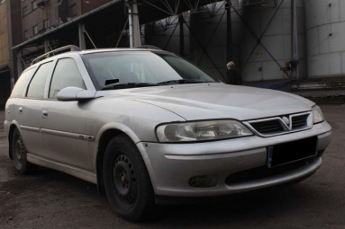 Купить Opel Vectra, 2.0, 1999 года с пробегом, цена 3183 руб., id 19022