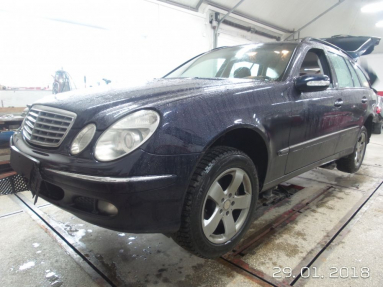 Купить Mercedes-Benz E 320 Kat.                      211 E 320 Kat., 3.2, 2004 года с пробегом, цена 14602 руб., id 19075