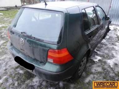 Купить Volkswagen Golf, 1.4, 1998 года с пробегом, цена 1592 руб., id 19140