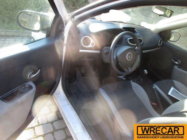 Купить Renault Clio, 1.5, 2012 года с пробегом, цена 3183 руб., id 19142
