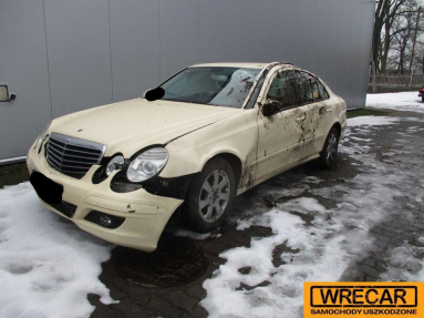 Купить Mercedes-Benz E 200 CDI MR`06 211 Elegance, 2.1, 2008 года с пробегом, цена 3253 руб., id 19155