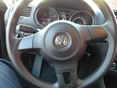 Купить Volkswagen Golf, 1.6, 2013 года с пробегом, цена 413286 руб., id 19214