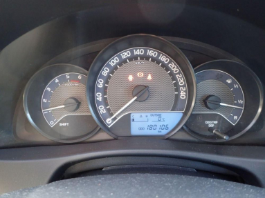 Купить Toyota Auris, 1.4, 2014 года с пробегом, цена 377577 руб., id 19222