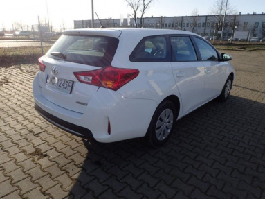 Купить Toyota Auris, 1.4, 2014 года с пробегом, цена 377577 руб., id 19222