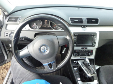 Купить Volkswagen Passat, 2.0, 2011 года с пробегом, цена 6436 руб., id 19237