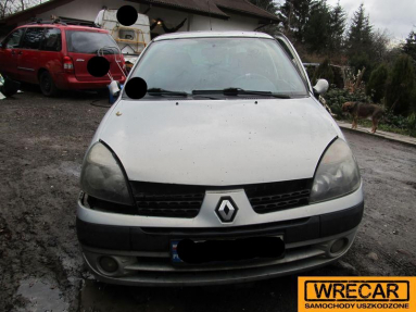 Купить Renault Clio, 1.1, 2003 года с пробегом, цена 1592 руб., id 19290